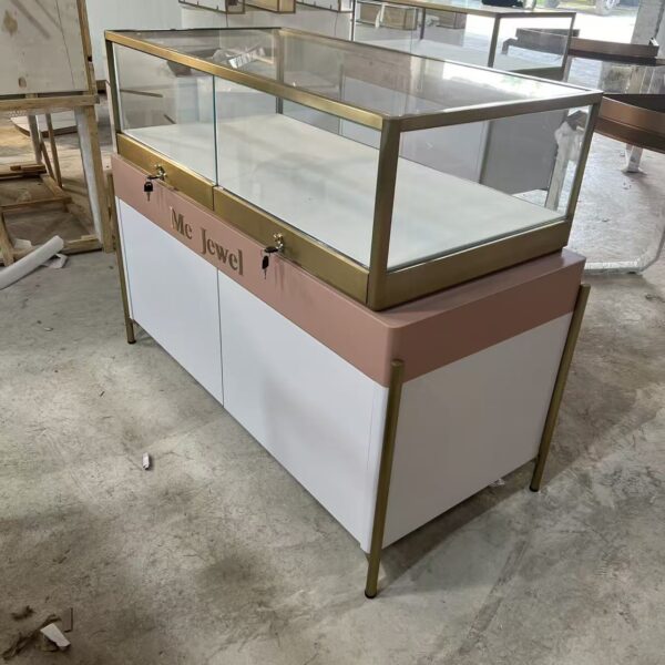 微信图片_20260319084636_207_96 Gold jewelry display cabinet